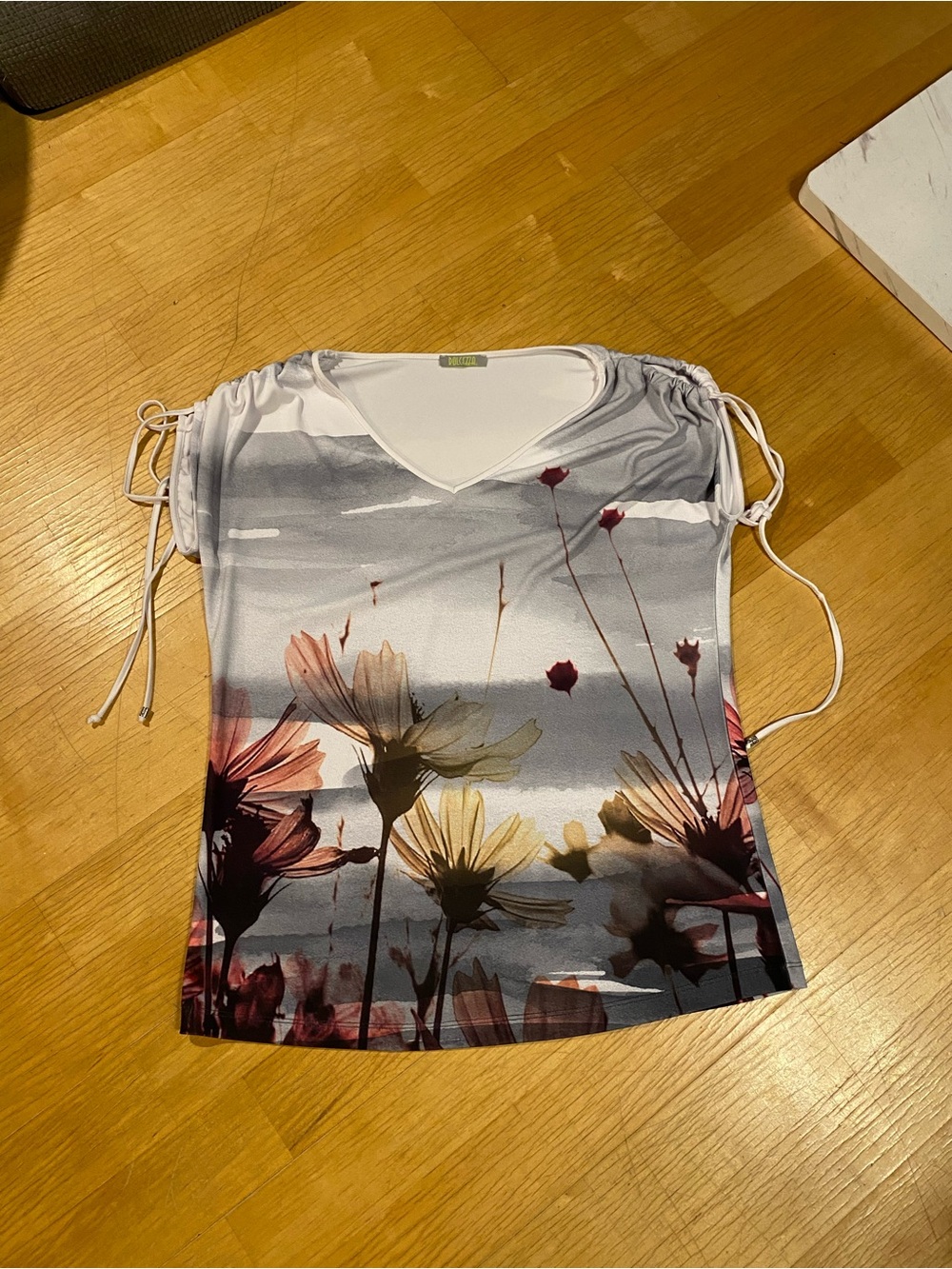 Dolcezza Floral Print Short Sleeve Drawstring Top